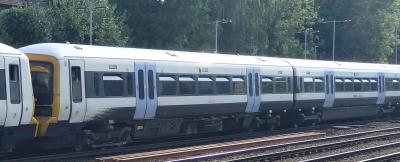 465024 at Tonbridge. &copy; Geoff