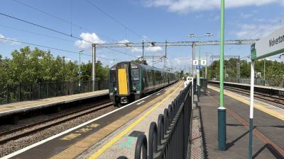 350112 at Wolverton. &copy; Luivery