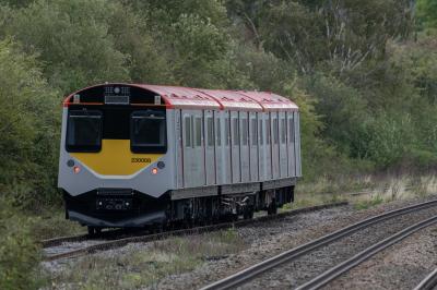 230008 at Honeybourne. &copy; Harry Bennellick