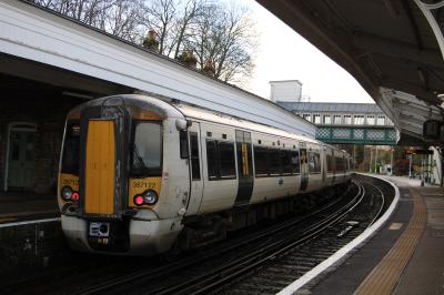 387122 at Lewes. &copy; SirArchie34059