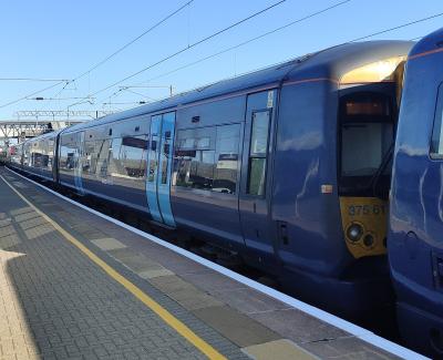 375613 at Ashford International. &copy; Geoff