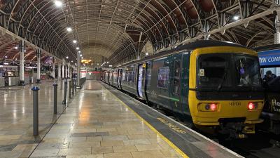 165136 at London Paddington. &copy; Harry Bennellick