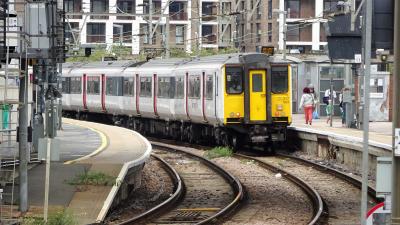 317503 at Stratford. &copy; Humber7107