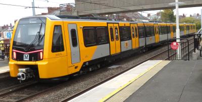 555016 at West Jesmond (Tyne & Wear Metro). &copy; Geoff