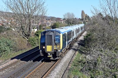photo of 450012 at Portchester