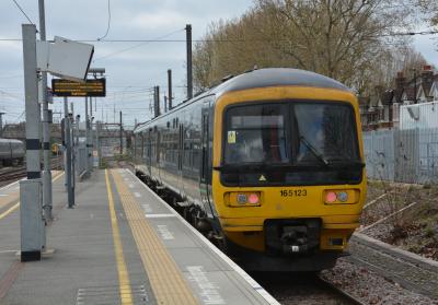 165123 at West Ealing. &copy; AJax