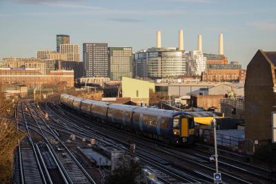 377514 at Wandsworth Road. &copy; Zain