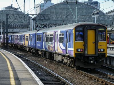 150273 at Manchester Piccadilly. &copy; llamafish