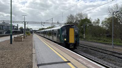 350125 at Northampton. &copy; Luivery