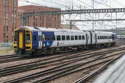 158794 at Leeds. &copy; llamafish