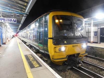 165105 at Guildford. &copy; Trainman5862