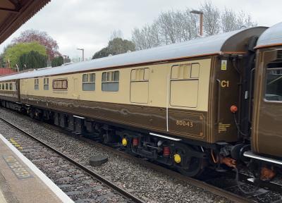 80043 coach at Yatton. &copy; BigKev