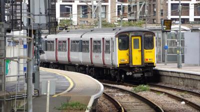 317655 at Stratford. &copy; Humber7107
