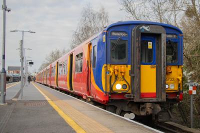 5732 at Hampton Court. &copy; Zain