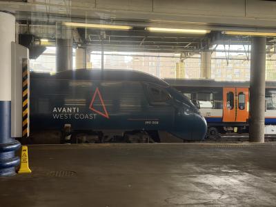 390008 at London Euston. &copy; Luivery