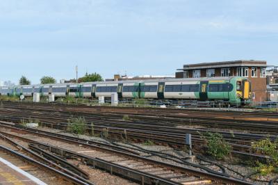 377403 at Clapham Junction. &copy; llamafish