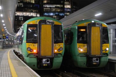 377302,377315 at London Bridge. &copy; Zain