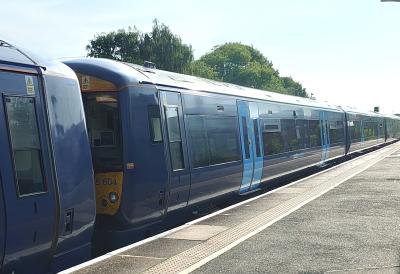 375604 at Tonbridge. &copy; Geoff