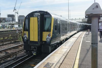 458411 at Clapham Junction. &copy; llamafish