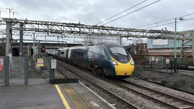 390011 at Nuneaton. &copy; Luivery
