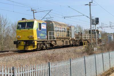 DR98920 at Kingsthorpe. &copy; llamafish