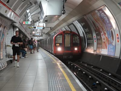 photo of LU91225 at Oxford Circus (LU)