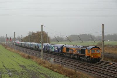 66732 at Winwick. &copy; stevexos