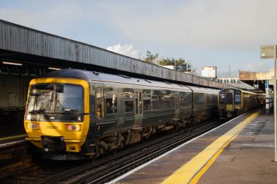 166201,450027 at Southampton Central. &copy; Zain