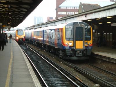 450013 at Basingstoke. &copy; Pape_Timmo