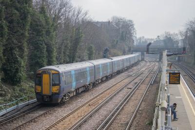 375601 at Wandsworth Road. &copy; Zain