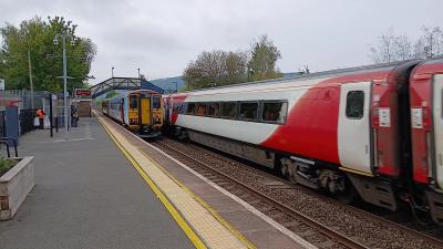 12324 coach at Craven Arms. &copy; Geoff