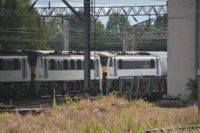 90009,90012 at Crewe Basford Hall Freightliner Depot. &copy; Kempydak