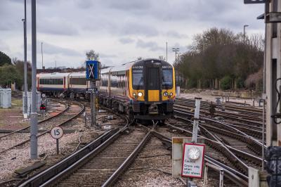 444015 at Eastleigh. &copy; Shotts