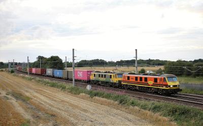 90006 at Winwick. &copy; stevexos