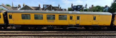 977969 coach at Tonbridge. &copy; Geoff