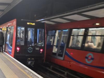 DLR 140 at Limehouse DLR. &copy; MikeMOL