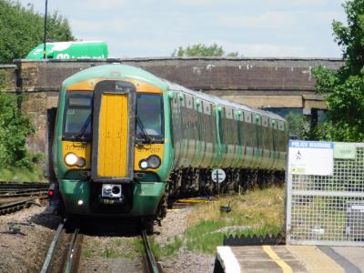 377207 at Norwood Junction. &copy; Trainman5862