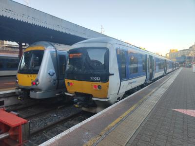 165033,168215 at London Marylebone. &copy; Geoff
