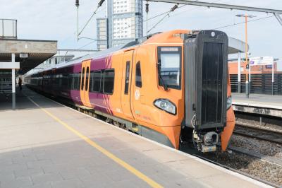 196114 at Wolverhampton. &copy; llamafish
