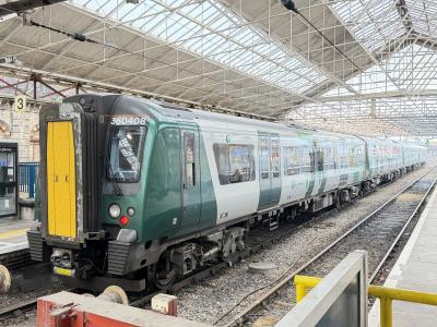 350408 at Crewe. &copy; Luivery