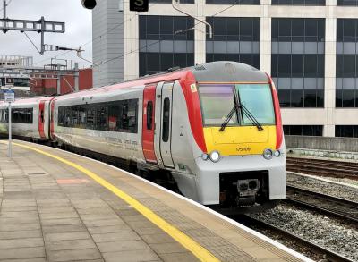 175109 at Cardiff Central. &copy; Steve
