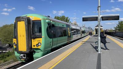 photo of 375308 at South Bermondsey