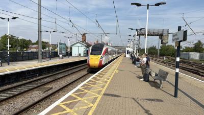 801109 at Newark North Gate. &copy; Luivery