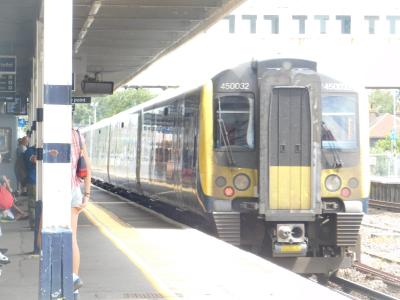 450032 at Havant. &copy; Trainman5862
