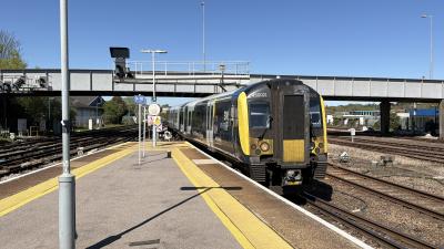450021 at Eastleigh. &copy; Luivery