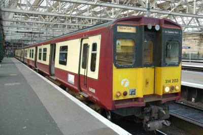 314203 at Glasgow Central. &copy; Byron5574