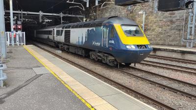 43138 at Glasgow Queen Street. &copy; Geoff