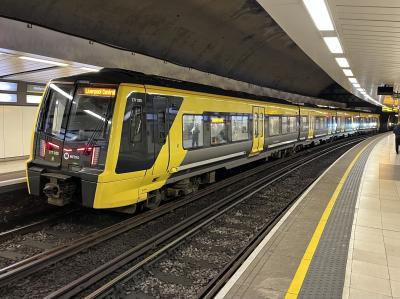 777025 at Hamilton Square. &copy; BigKev
