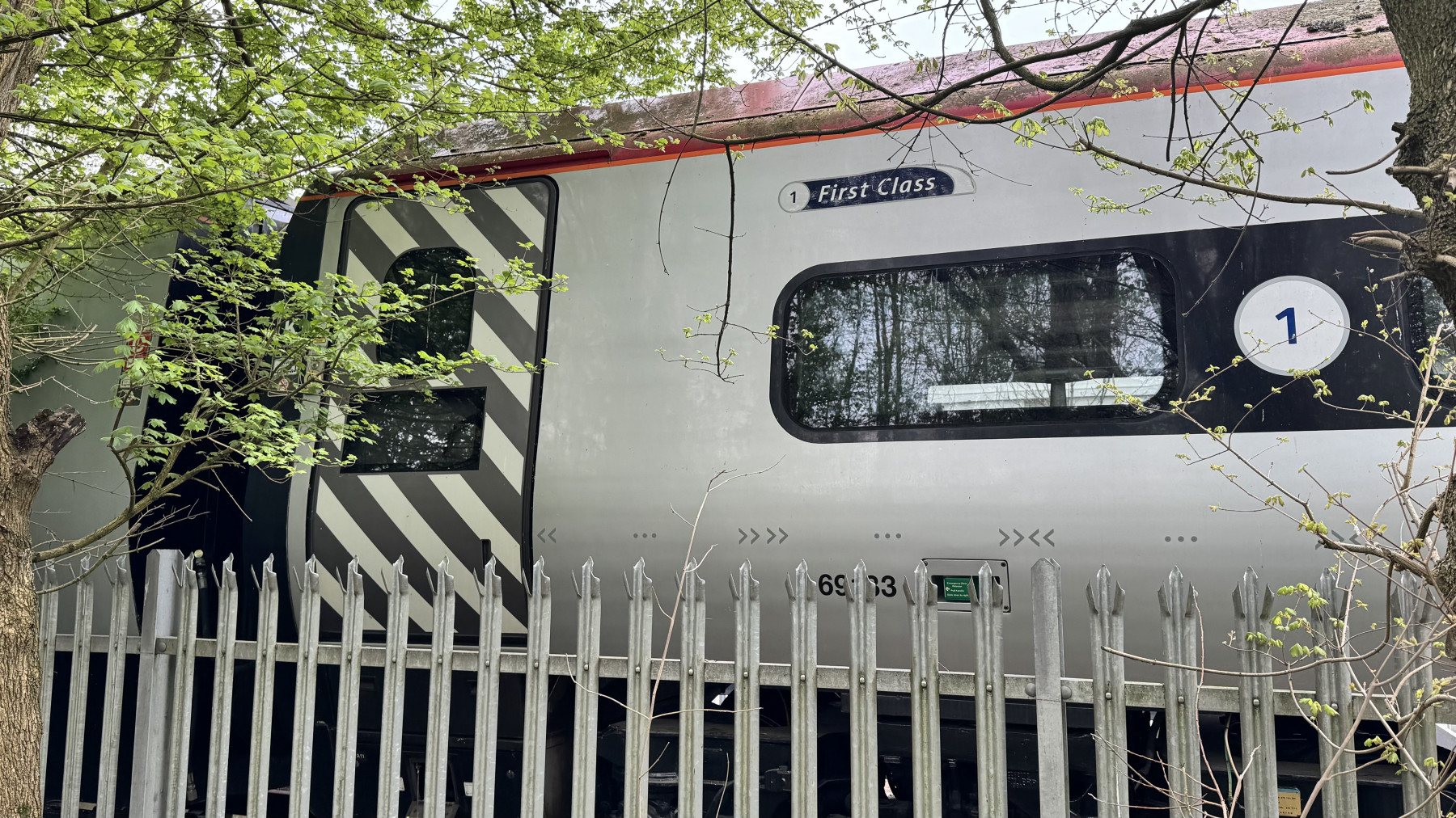 Photo of 390033 at Crewe - Avanti Training Academy — trainlogger