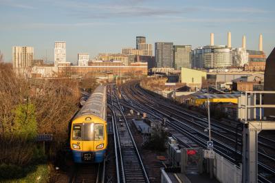378153 at Wandsworth Road. &copy; Zain